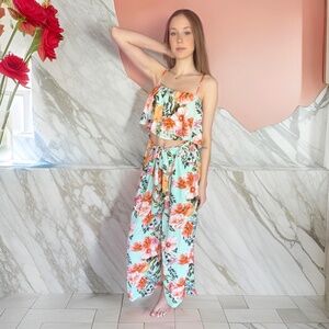 NEW Two piece outfit floral print pants flared top summer outfit